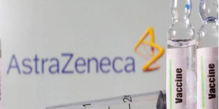 Aprueban usar la vacuna AstraZeneca en el país contra COVID-19