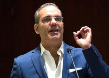 Gobierno contrató 768,000 vacunas chinas y presentarán plan vacunación el lunes