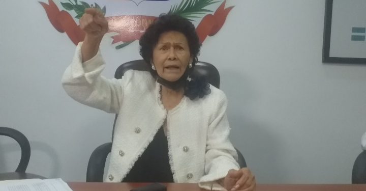 Defensora del Pueblo se riega; exige esclarecer sospechoso contrato arrendamiento Teatro Agua y Luz