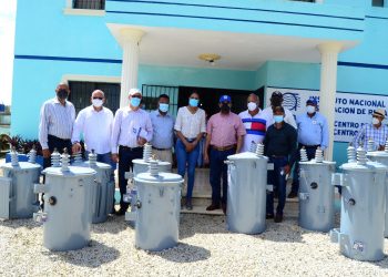 INDRHI entrega transformadores para optimizar riego en proyecto Baiguá