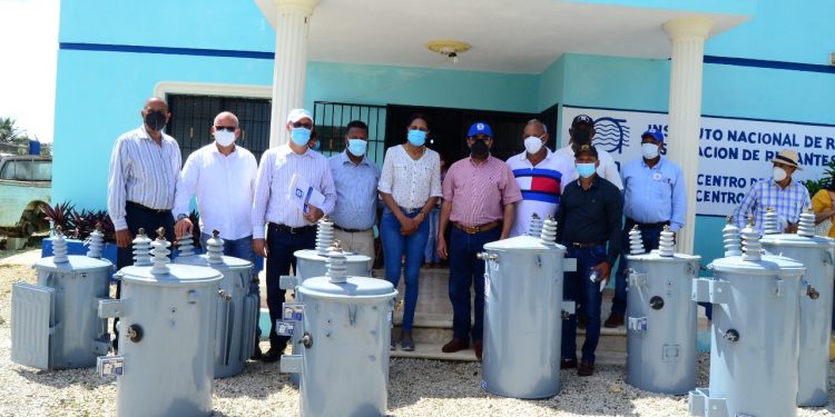 INDRHI entrega transformadores para optimizar riego en  proyecto Baiguá
