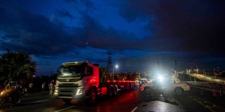 Advierten sanción a venta combustibles durante toque de queda