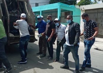 Regidor Luis Vallejo coordina operativos recogida de basura implementados por  cabildo Los Alcarrizos