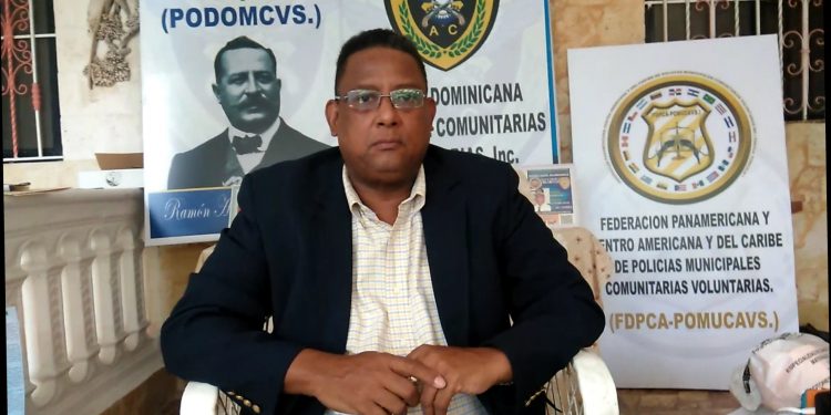 Director de prensa de la presidencia pertenece a red de comunicadores extorcionistas, denuncia político
