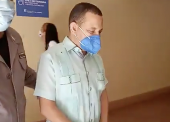 Imponen tres meses de prisión preventiva a doctor acusado de violar  pacientes