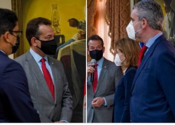 Gobierno recibe 100 ipads Pro donados, para ser usados en vacunación