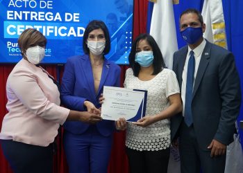 ITLA y Ministerio Juventud gradúan 1300 jóvenes beneficiarios de proyecto “Puntos Tecnológicos”