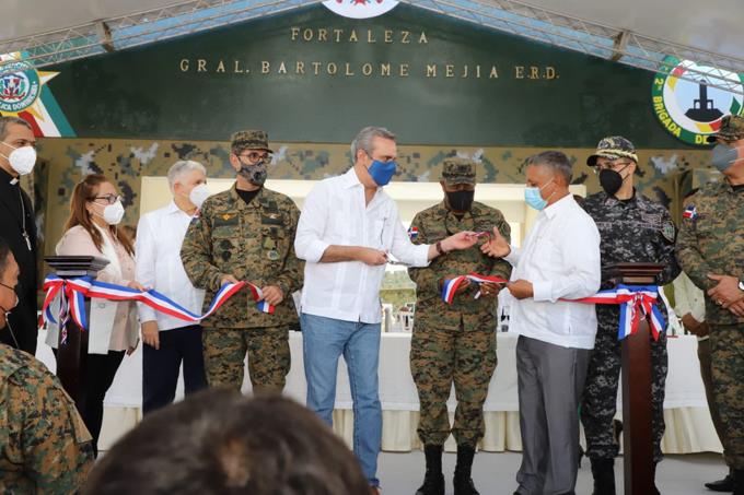 Presidente Abinader deja en funcionamiento fortaleza en San José de las Matas, Santiago