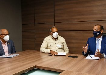 Obras Públicas y ayuntamiento San Rafael del Yuma acuerdan acciones conjuntas para  reconstrucción de vías