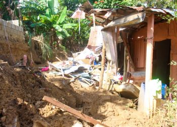 Alcalde Cristian Encarnación se solidariza con familiares niña de 7 años falleció aplastada por  pared