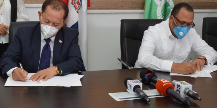 Gobierno financiará 538 proyectos cooperativos agrícolas por RD$4,000 millones a través del Feda e Idecoop