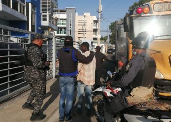Migración realiza operativo en Prado Oriental; desmantela centro de prostitución dirigido por haitiano