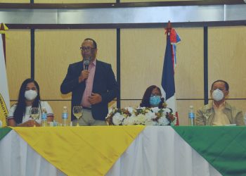 IDECOOP y FEDA llaman  asociaciones de comerciantes a convertirse en cooperativas