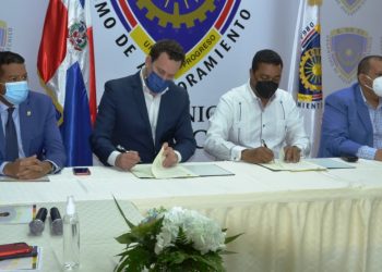 Liga Municipal  firma convenio con CC35 para crear políticas públicas contra el cambio climático