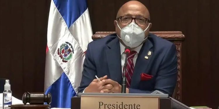 Aprueban préstamos por más de $124 millones de dólares para saneamiento de cañada y programas de educación