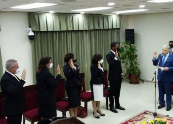 Juramentan a nuevos miembros de Cámara de Cuentas