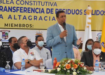 LMD entrega estación de transferencias y centro de acopio a mancomunidad