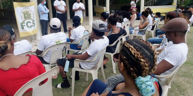 Jóvenes participan en campamento formativo sobre la Constitución Dominicana