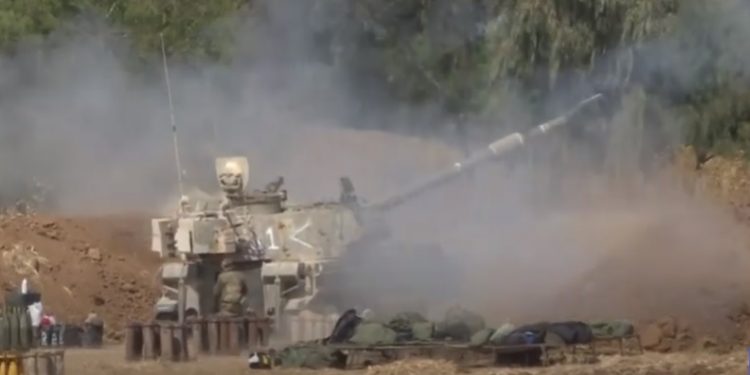 Israel concentra soldados cerca de Gaza e intenta sofocar disturbios en varias ciudades