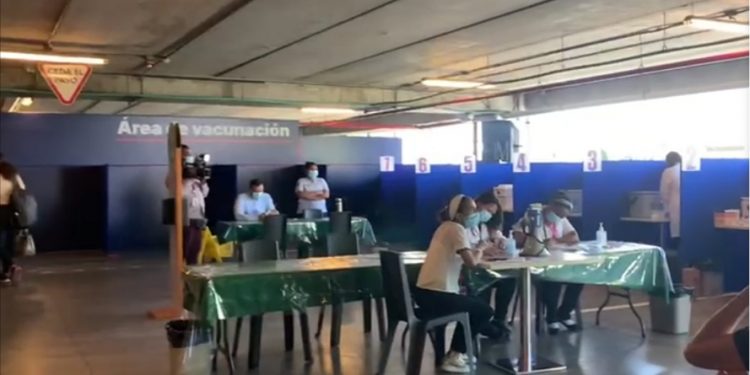 Centro vacunación continúan jornada habitual