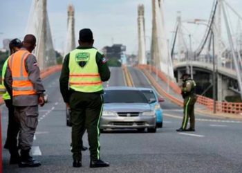 Gobierno mantiene vigencia medidas del toque de queda