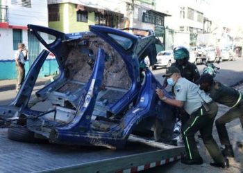 DIGESETT arraza con chatarras en las vías públicas