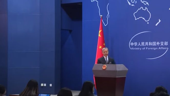 China asegura que su cohete fuera de control representa riesgo extremadamente bajo