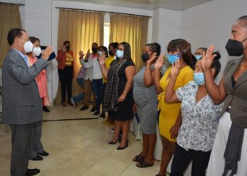 FEDA e Idecoop juramentan comité gestor proyectos cooperativos en Boca Chica