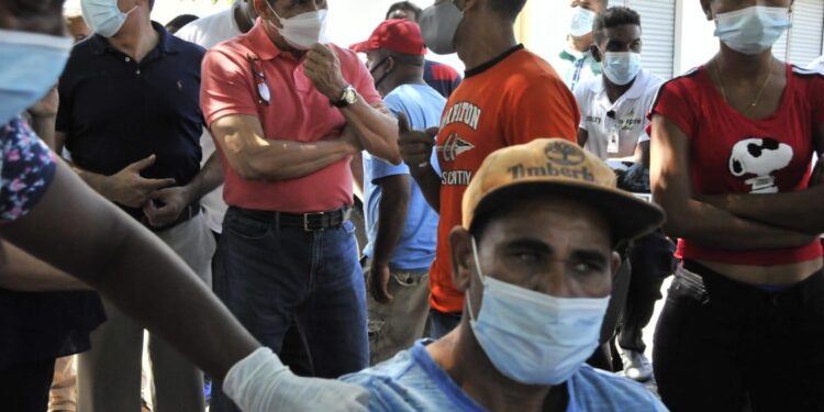 Con apoyo de Gabinete Agropecuario gobierno vacuna 20 mil personas en jornada inoculación contra COVID 19