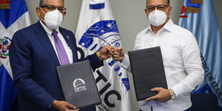INABIE y OPTIC firman acuerdo de cooperación para optimizar servicios tecnológicos