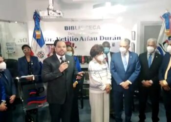 Nuevo Defensor del Pueblo garantiza continuar legado de Zoila Martínez Guante al tomar posesión del cargo