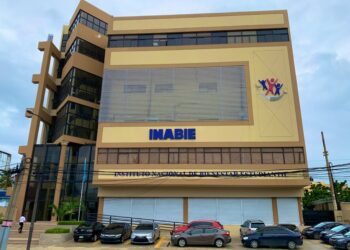 INABIE realiza proceso de licitación para adquisición de útiles escolares y rubros agrícolas
