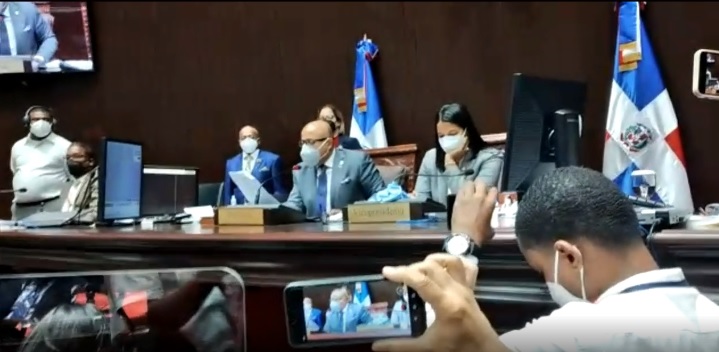 Cámara de Diputados aprueba Código Penal que admite el aborto en una causal