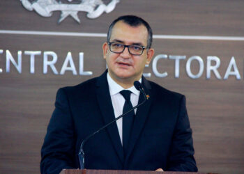 Román Jáquez afirma JCE tiene misión de garantizar derechos de la diáspora en esta gestión