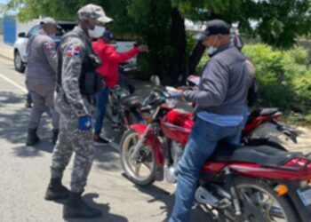Apresan 25 personas por violar toque de queda en Mao