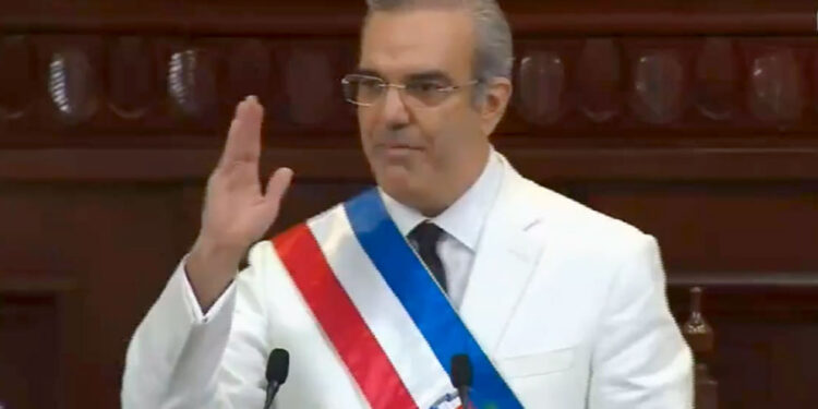 Presidente Luis Abinader cumple hoy 54 años