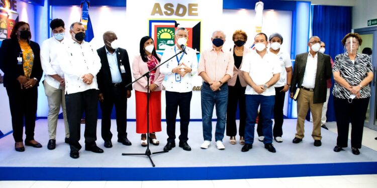 Ayuntamiento SDE anuncia jornada vacunación a más de 800 mil personas del municipio