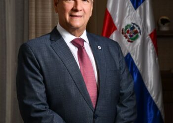 Ministro de la Presidencia Lisandro Macarrulla atribuye a injurias lo vinculan a exprocurador  