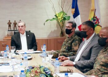 Sigue reforzada seguridad en residencia del presidente Abinader