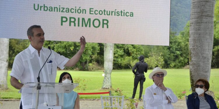 Presidente Abinader inaugura parque turístico en Jarabacoa