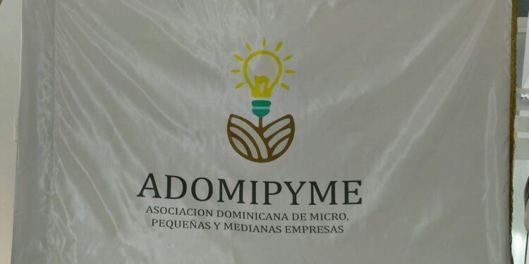 ADOMIPYME rechaza aumento salario y advierte forzará  cierre