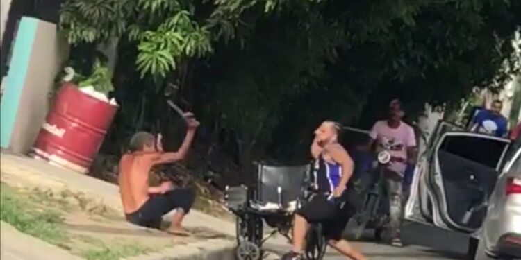 Hombre agrede a discapacitado en Tamboril Santiago