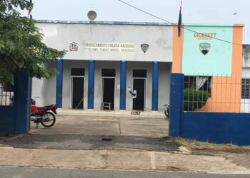 Se escapan dos presos preventivos   de cárcel en Bayaguana
