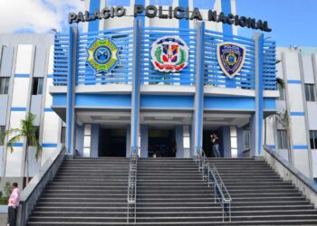 PN captura dos hombres  robaron  estación de gas y hirieron  de bala a vigilante en Montecristi