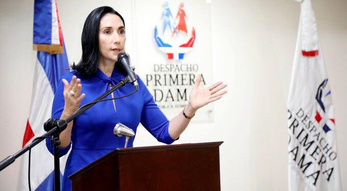 Primera Dama atribuye a problemas mentales tragedia Higuey y muerte coronel PN