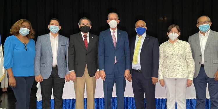 Ministro MESCYT anuncia presidente Abinader aprobó Ciudad Universitaria para Baní