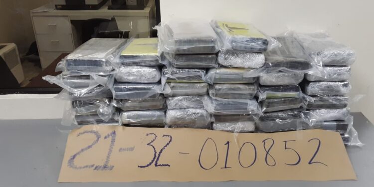DNCD incauta 45 kilos de cocaína en el AILA
