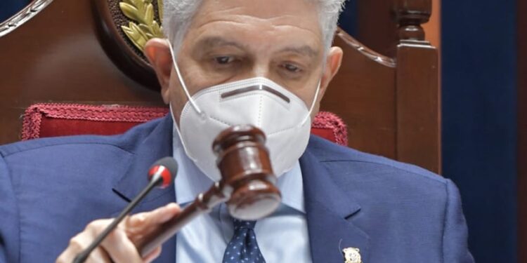 Presidente Senado favorece aprobación Código Electoral