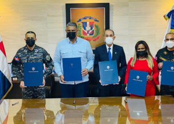 MESCYT firma convenios para especializar agencias investigación de la Policía en análisis, investigación criminal y ciberseguridad