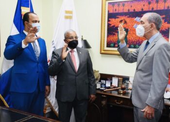 Ministro MESCYT juramenta como rector del ITSC a Francisco Vegazo Ramírez